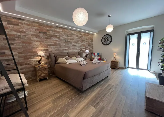 Le Dimore Del Gufo - Royal Bed & Breakfast Venosa